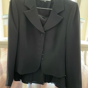 Tahari black suit worn once 10P
